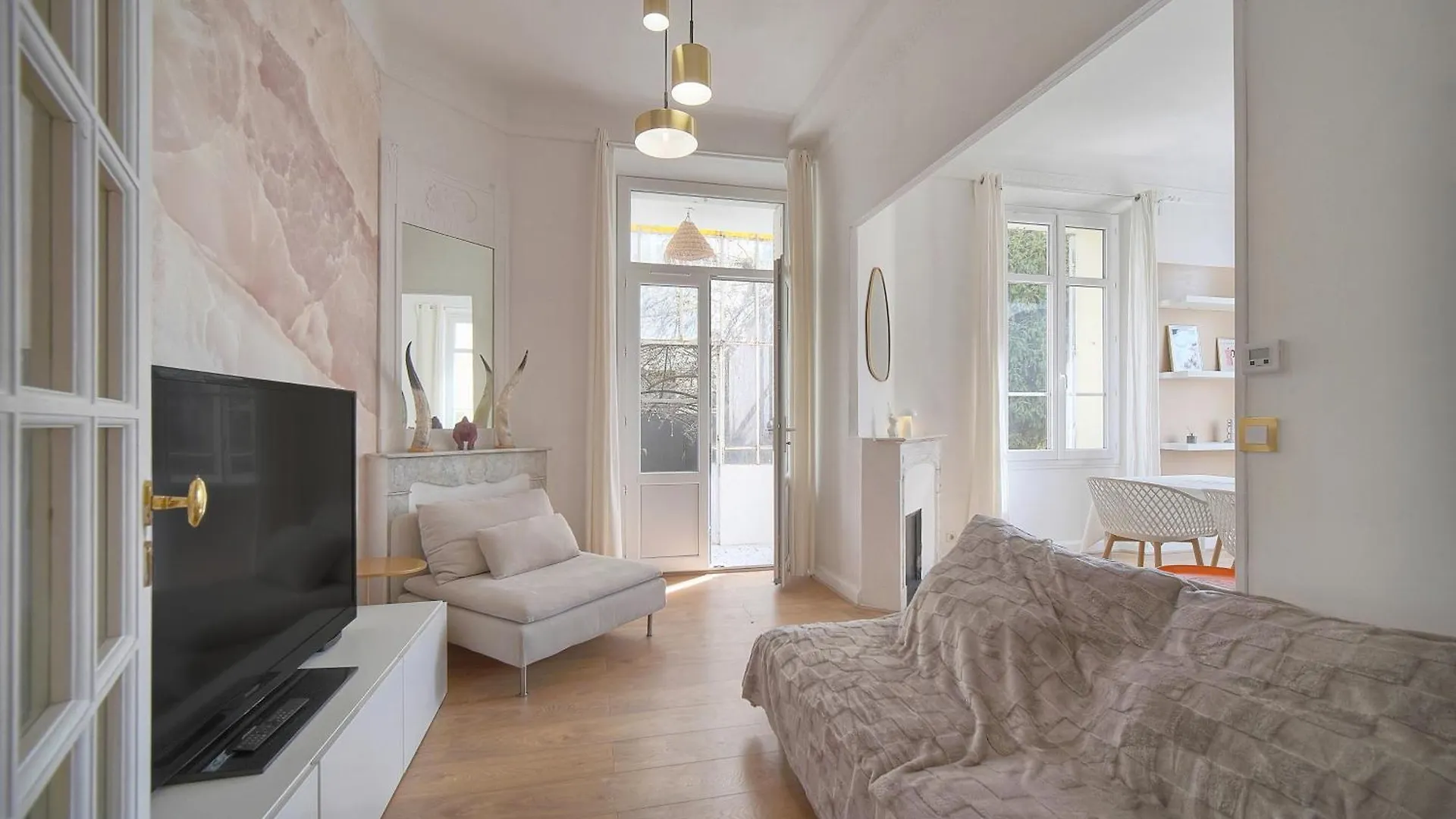 Апартаменты Cannes Plein Centre